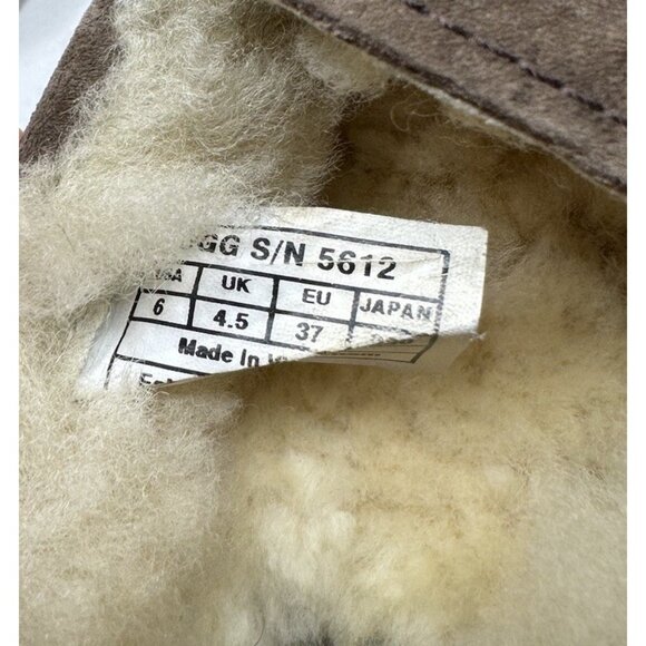 UGG Dakota Brown Suede Slippers Moccasins 5612 Wool Lined Shoes Women's Size 6 - Picture 7 of 8